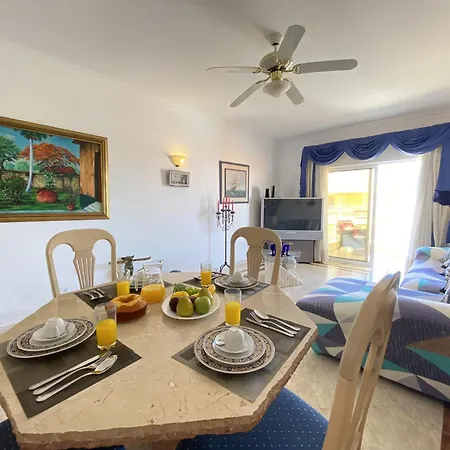 6 With Pool By Homing Apartamento